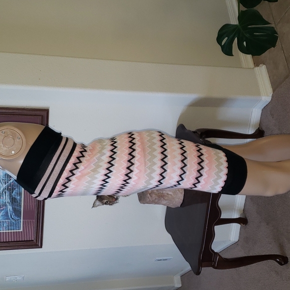 7th Avenue Design Studio Dresses & Skirts - 7th Avenue s heart beat zig zag stretch convertible tube sweater skirt/ dress